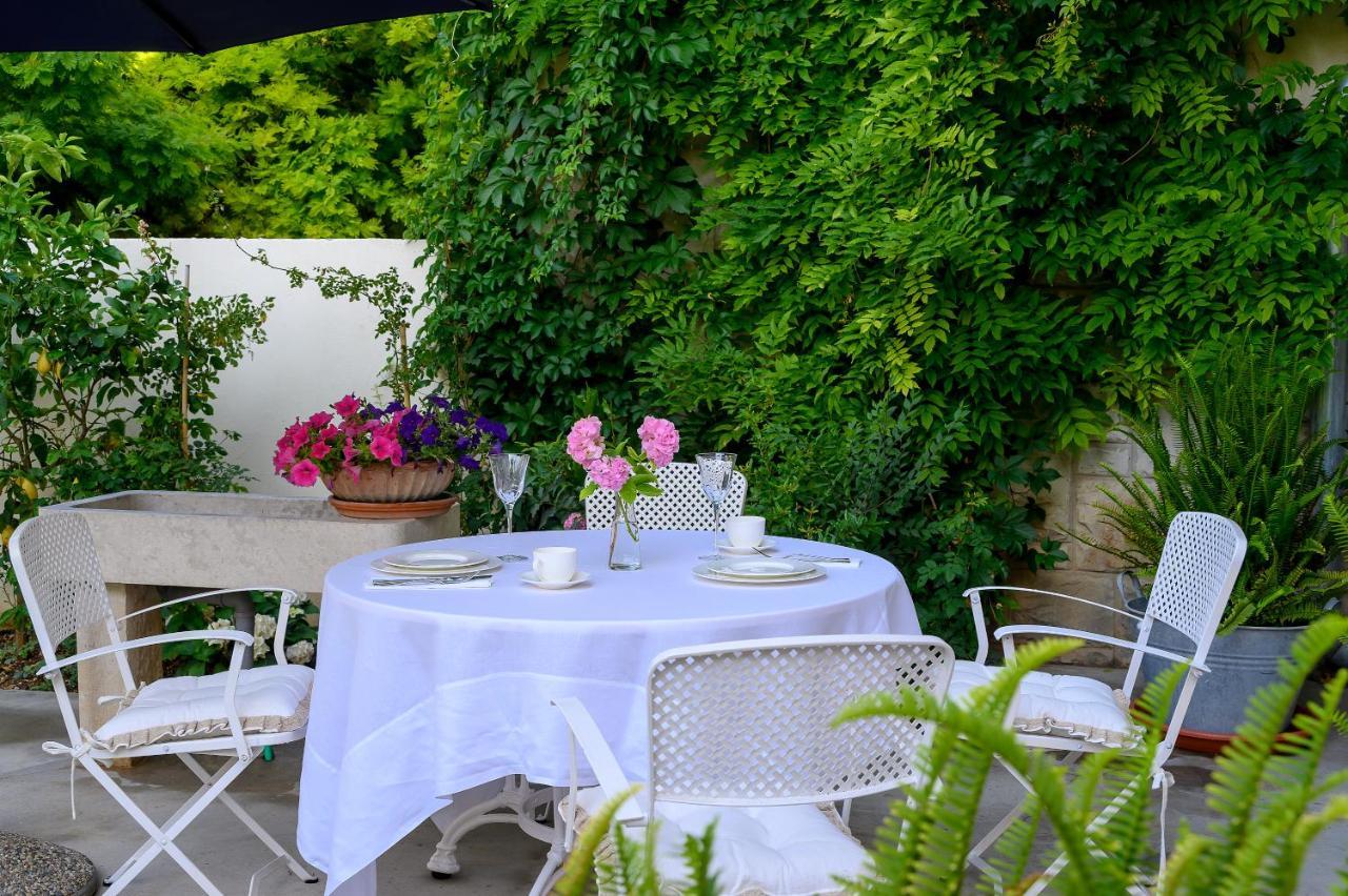 Palace Schoen Milesi - Esense Of Prestige - Private Pool - Free Parking - Old Money Style Luxury - Walking Distance To The Old Town, The And Amenities - Buralux 4* Split