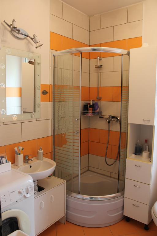 Adriana Apartman *
