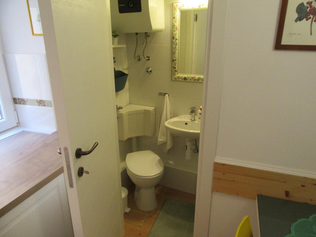 Lela Ii Apartment *
