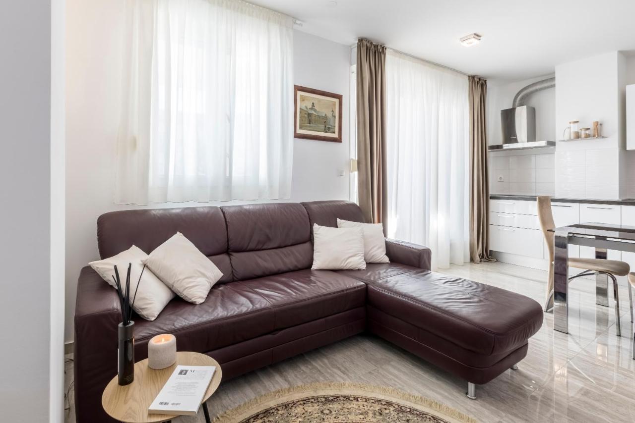 Luxury Rooftop Zalato Apartment