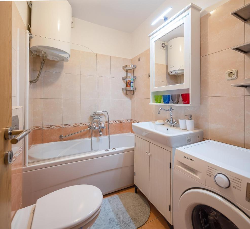 Fabula - W Balcony 4 Min Walk To Apartamento Split