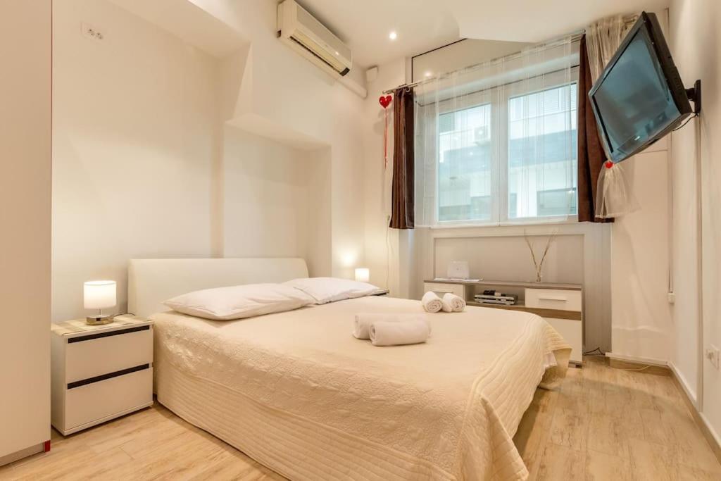 Stipe Apartment *