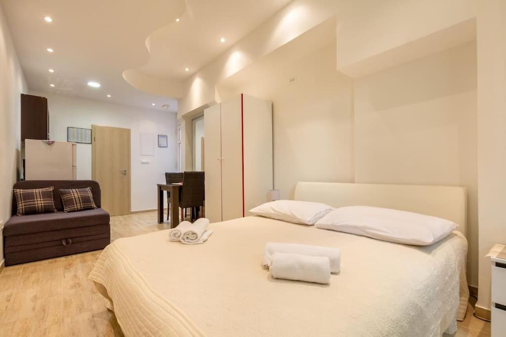 Apartment Stipe