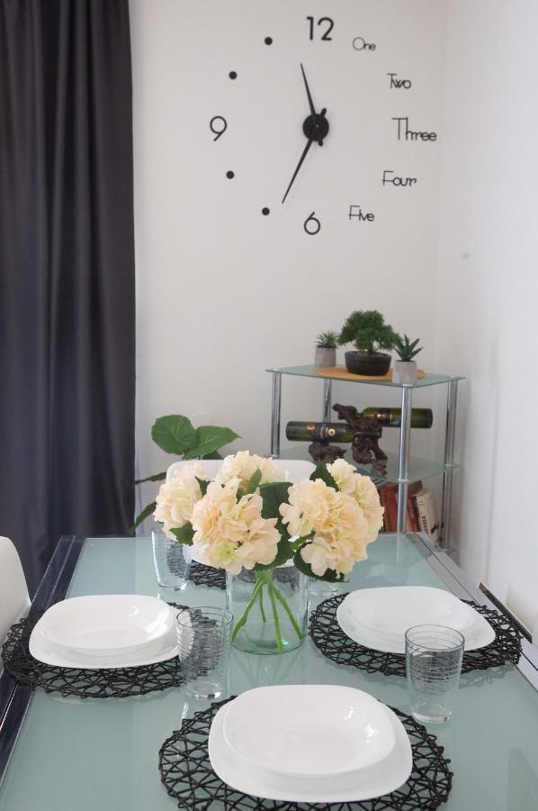 Avita Apartment