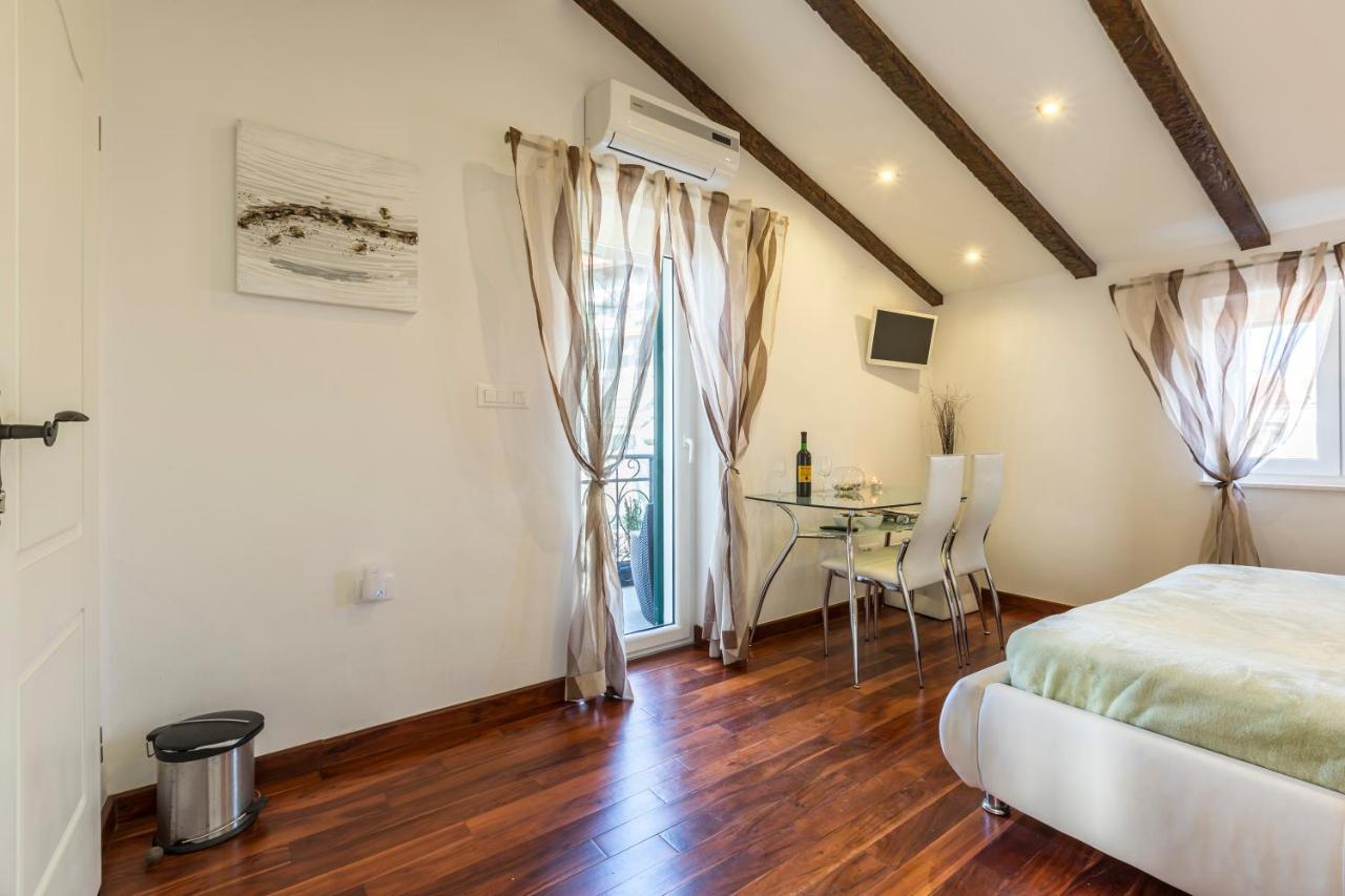 Apartment Tomadi *