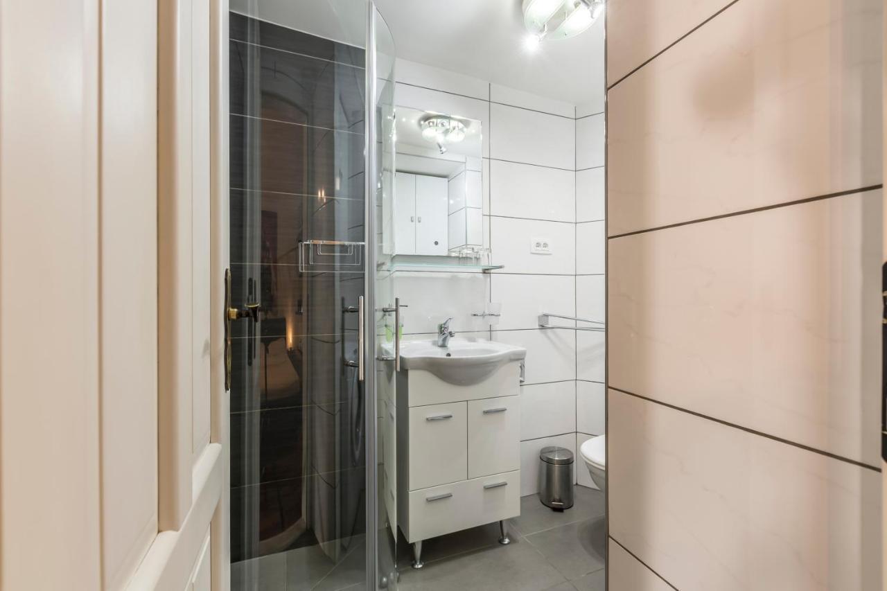 Tomadi Apartment *