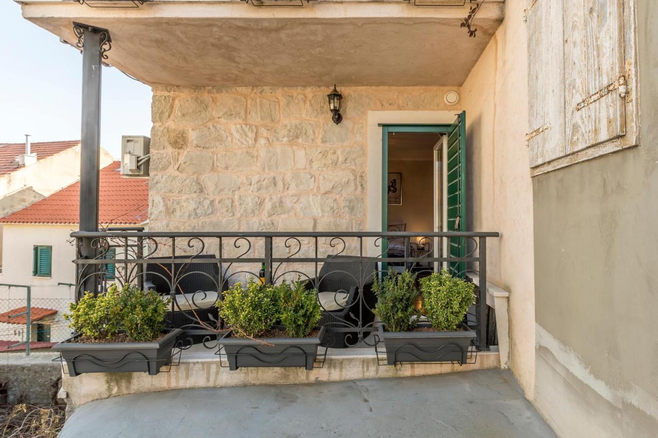 Tomadi Apartment
