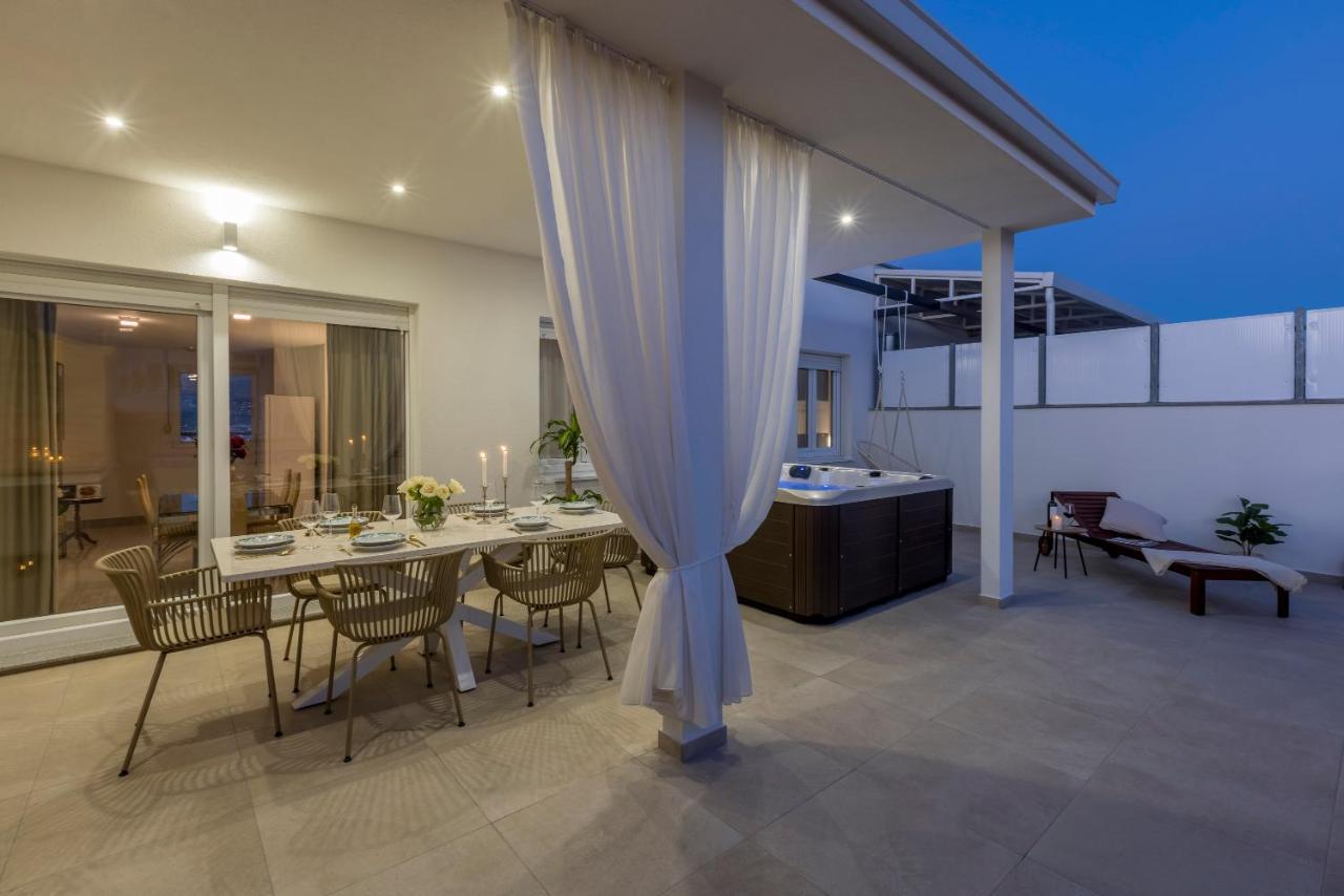 Luxury Rooftop Zalato Apartment *