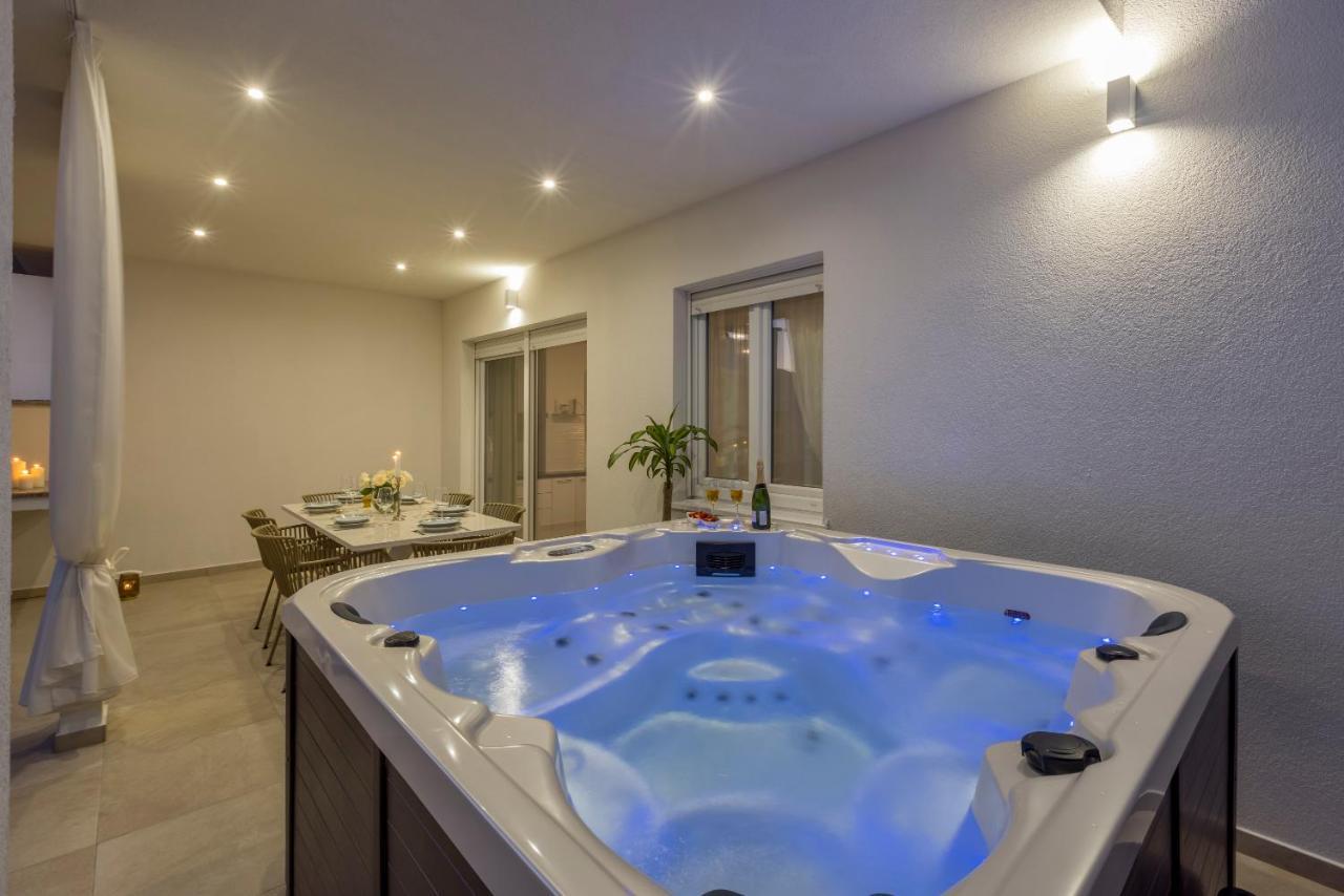 Luxury Rooftop Zalato