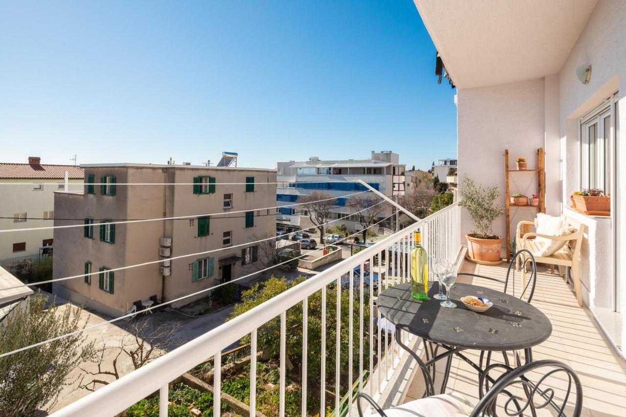 Fabula - W Balcony 4 Min Walk To Apartamento