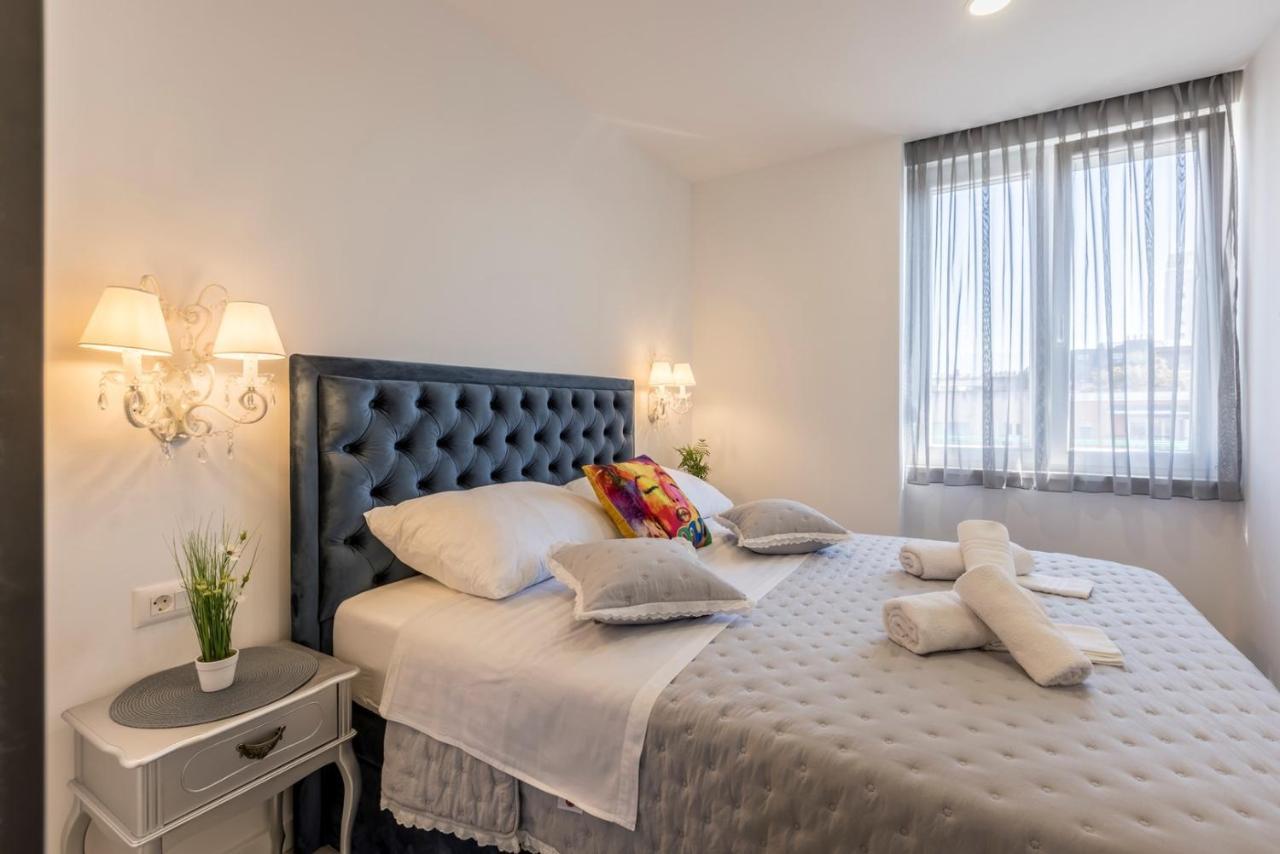 Carmen - Luxury 2-bedroom - Downtown Appartement Split