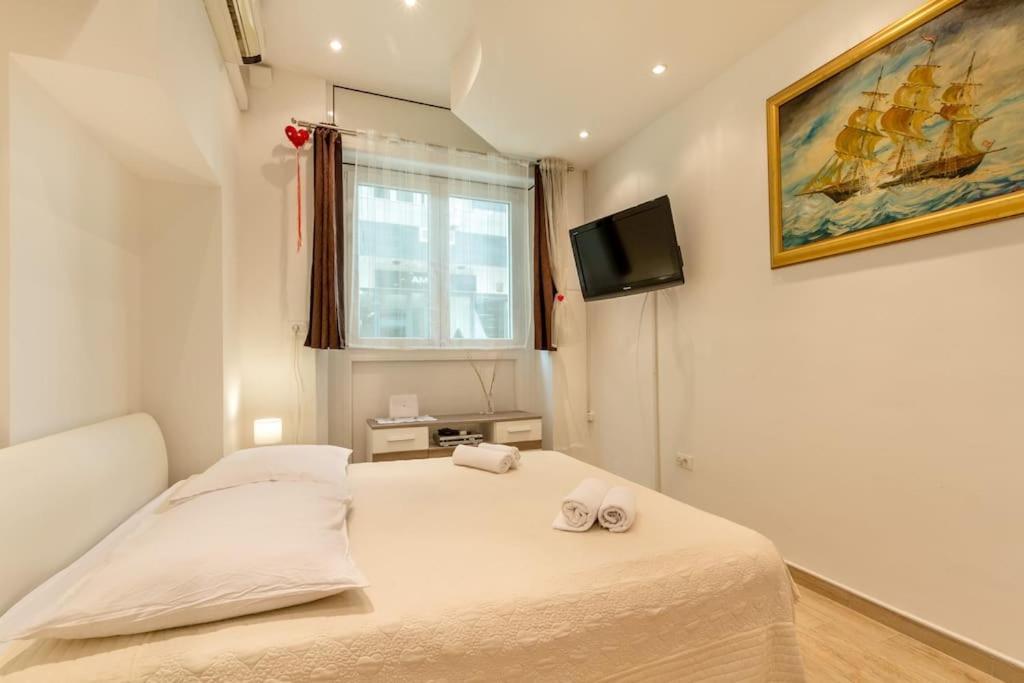 Stipe Apartment