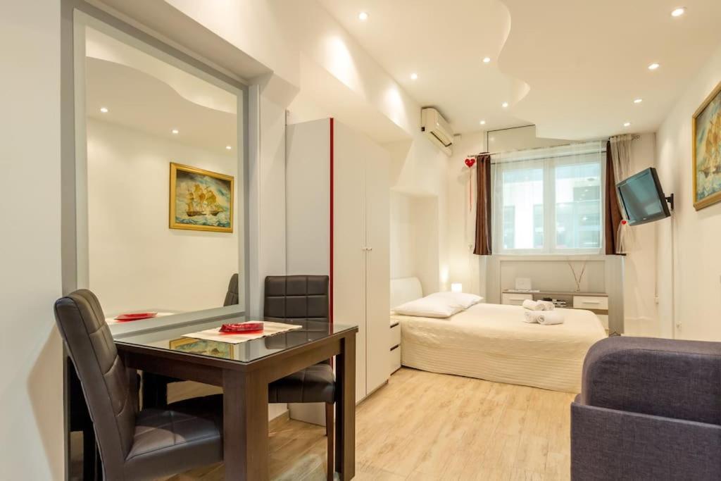 Apartment Stipe