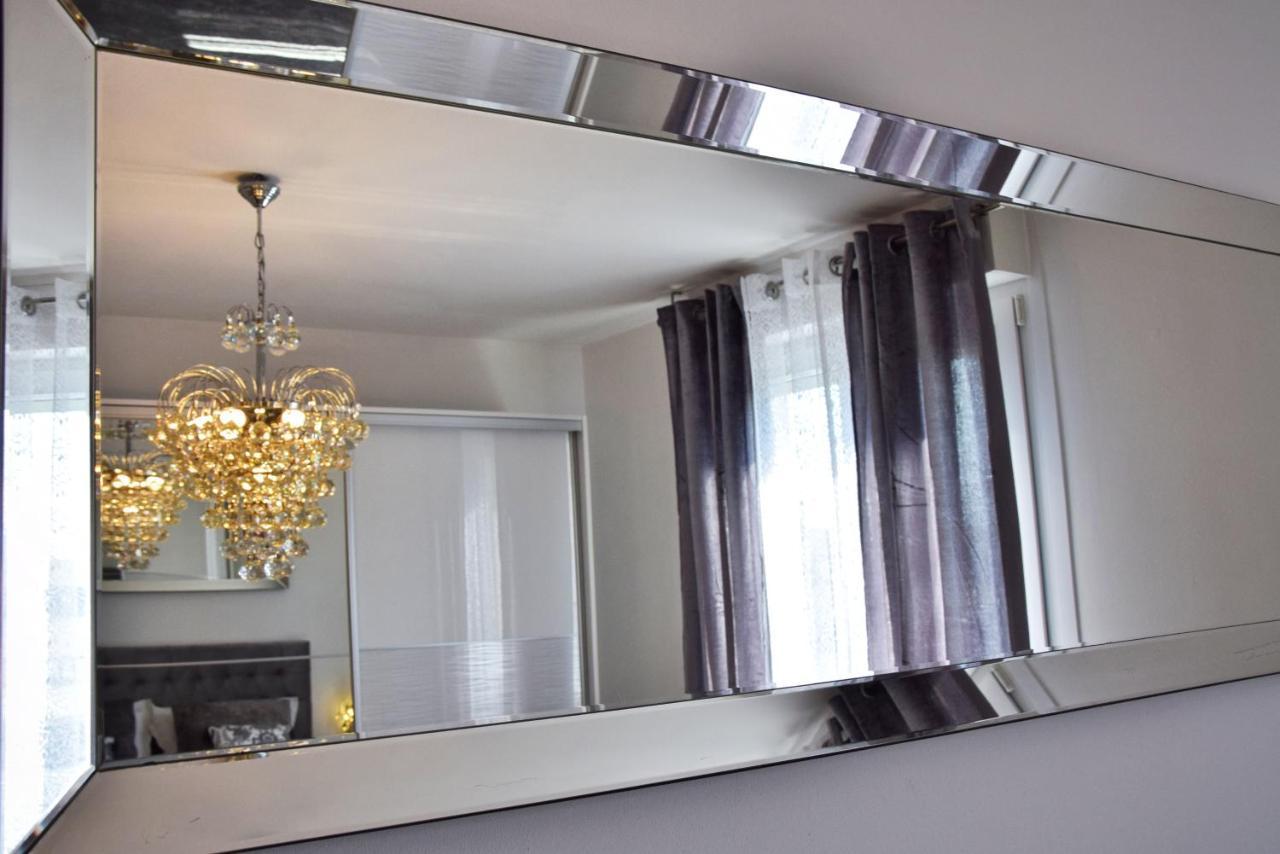 Luxurious Majda, 2 Bathrooms And Free Parking *