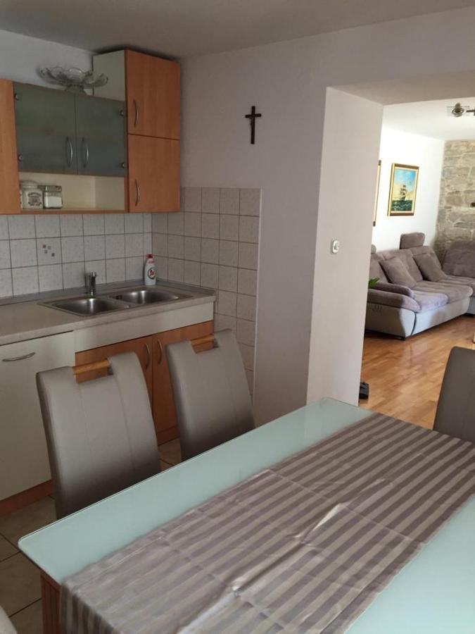 Apartment Elena *