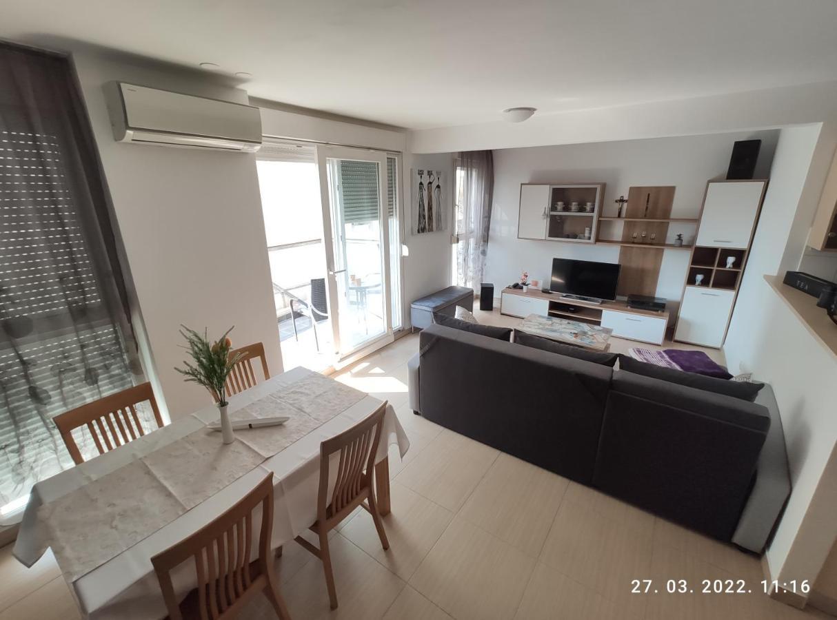 Apartman Antonela With Free Garage Parking Apartamento *