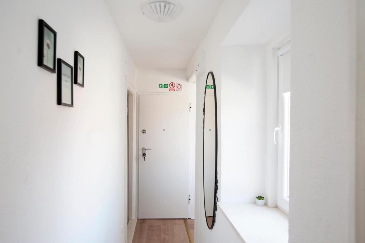 Slavuj Square Apartment Split