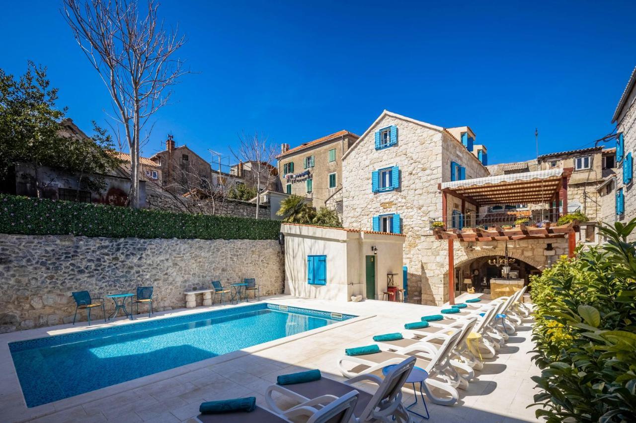 Agava Hotel