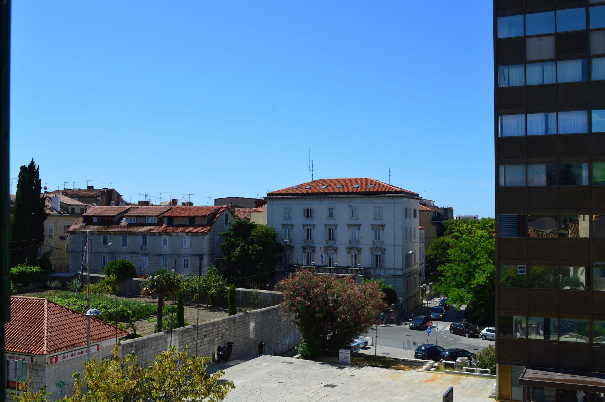 Hotel Diana Hotel Villa 3*