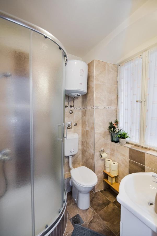 Diocletians Heart Apartment