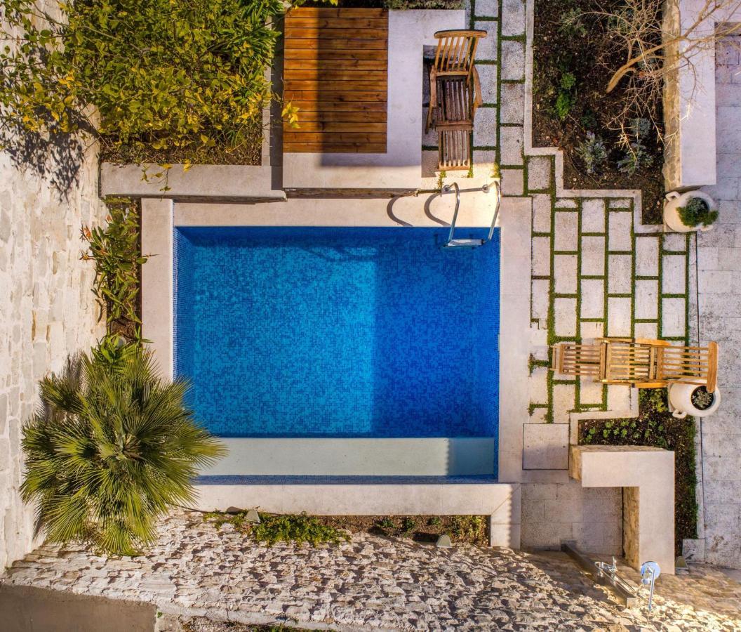 Villa-varos-palm-garden Holiday home