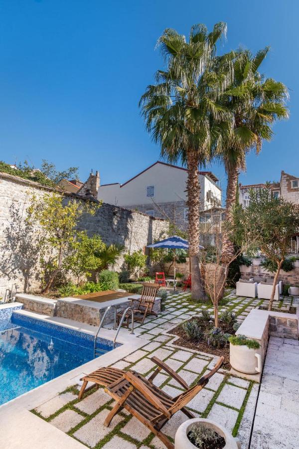 Villa-varos-palm-garden Holiday home