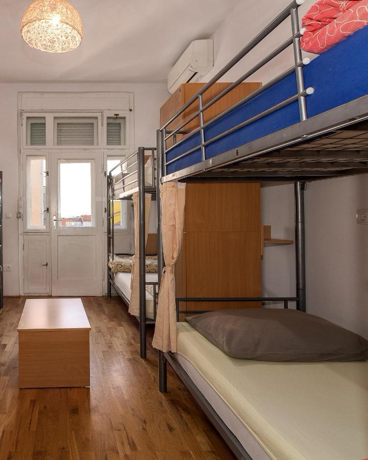 Hostel Backpackers *