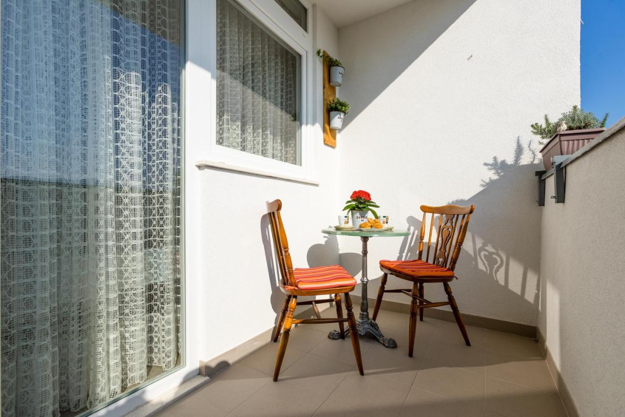 Apartment Romana *