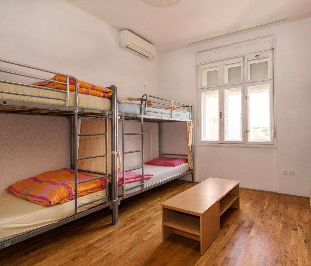 Backpackers Split