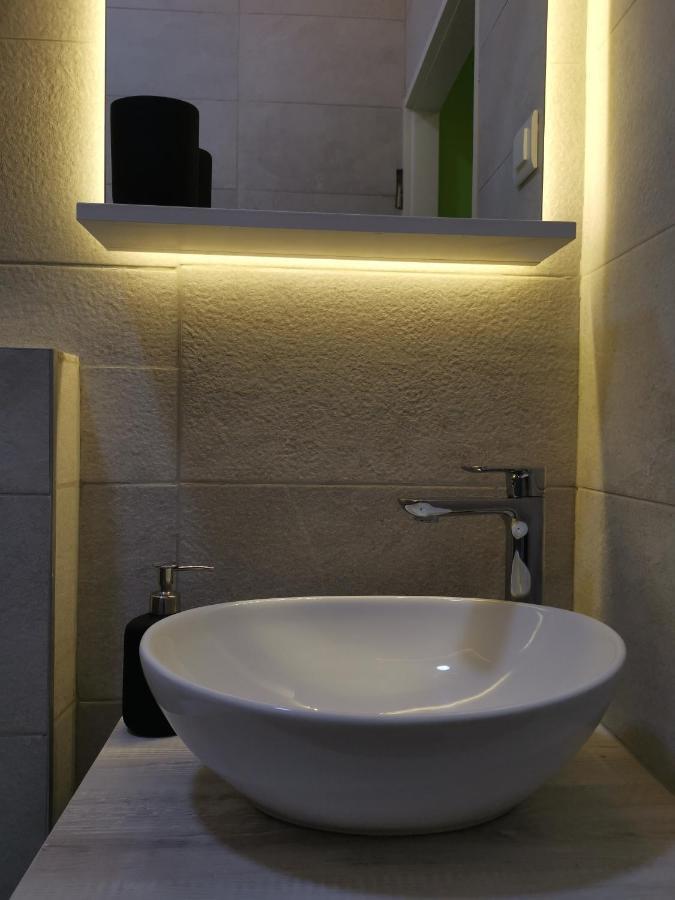 Lara - Croatia Apartamento *