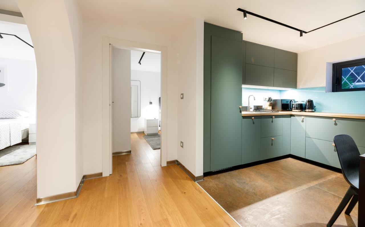Stylish Apartment *