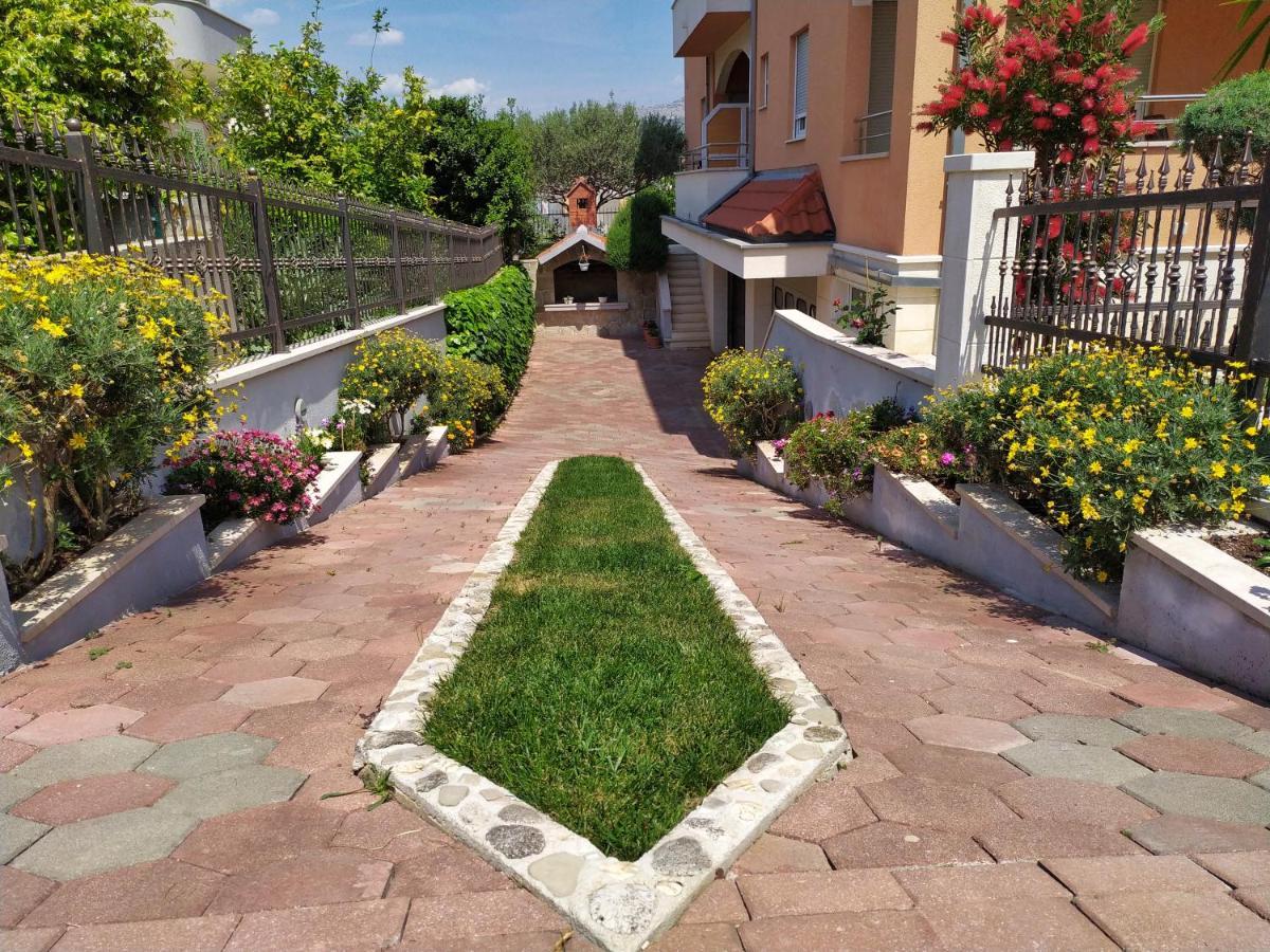 Skejic * Split