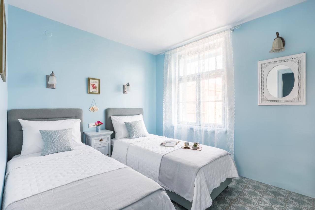 Blue Dreams In The Old Town With A Sea View Apartment Split