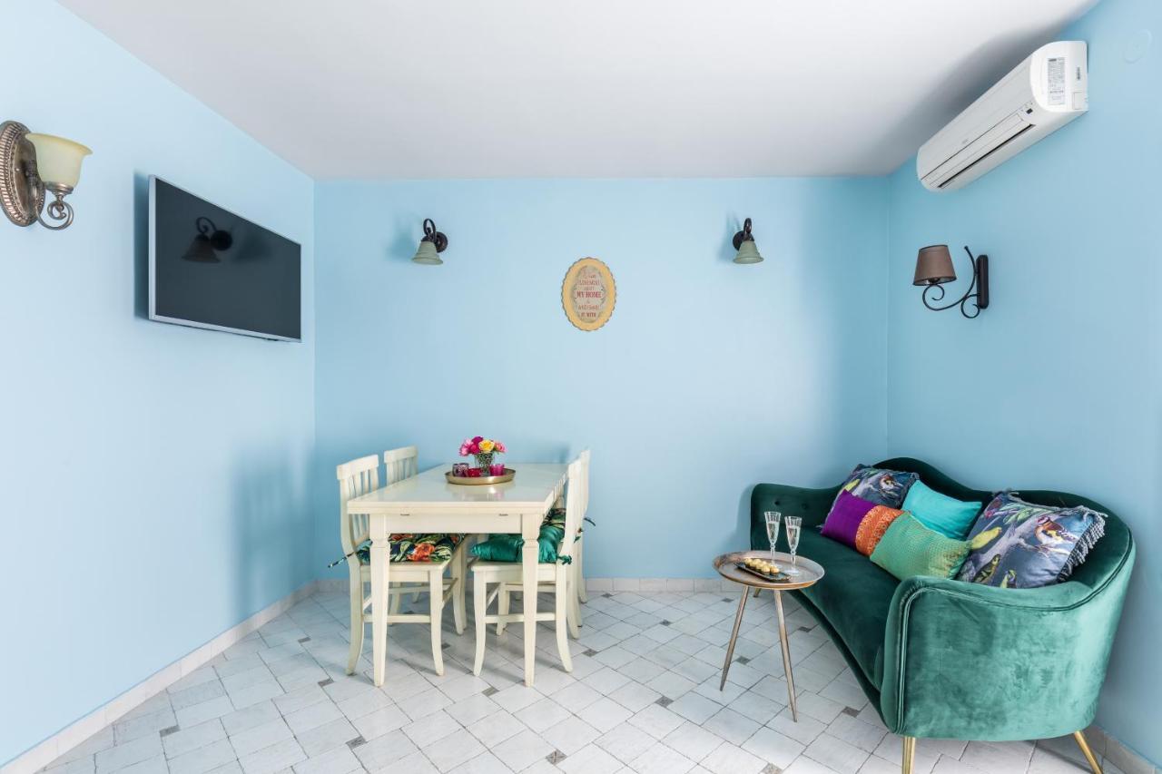 Blue Dreams In The Old Town With A Sea View Apartment