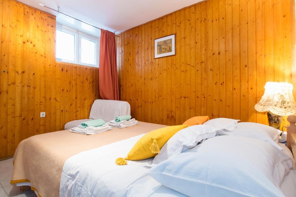 Split Accommodation Gostinjska kuća 3*