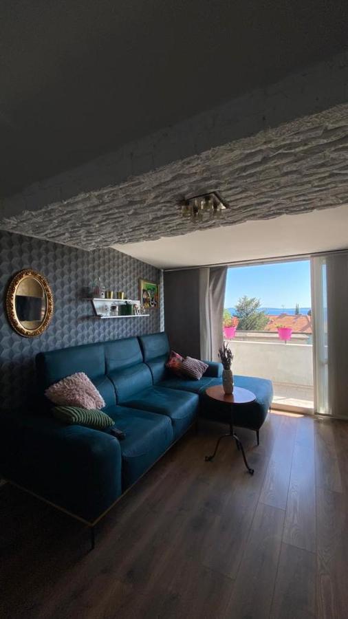 Luxury Near Bacvice Beach