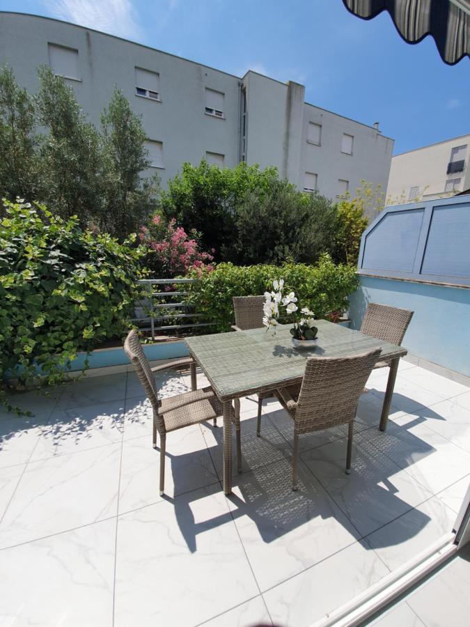 Apartment Diana Znjan Split