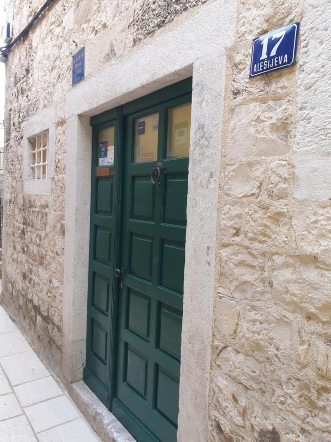 Rooms Toni Palace Guest house