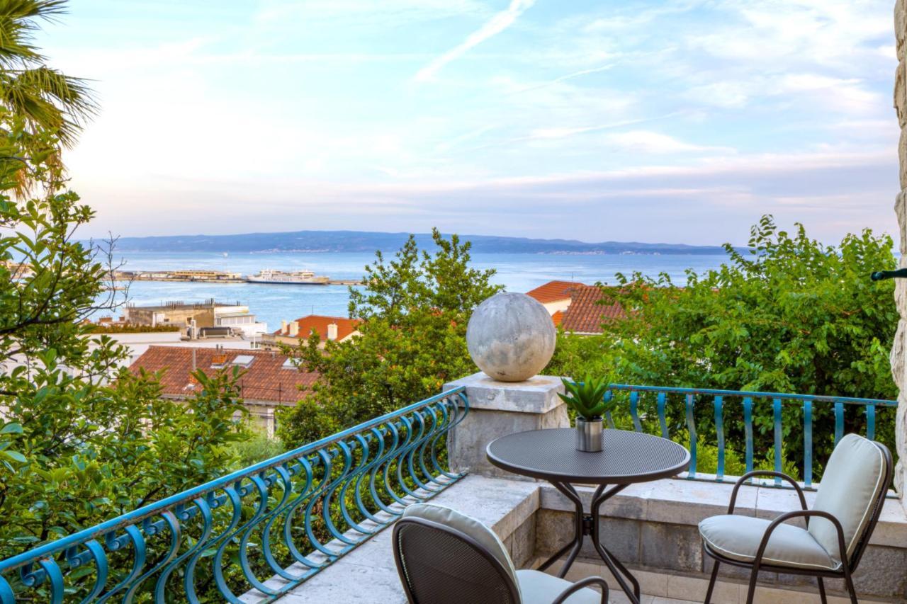 Villa Stone Majestic W Pool - Center Split