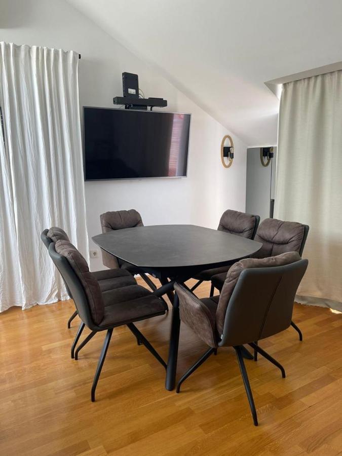 Luxury Penthouse Queen * Split
