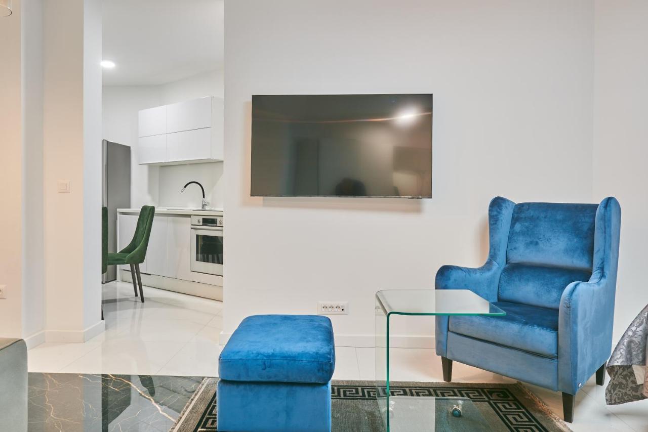 Luxe Crystal Apartment