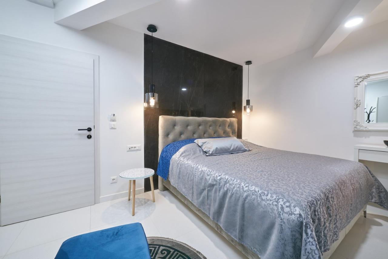 Luxe Crystal Apartment Split