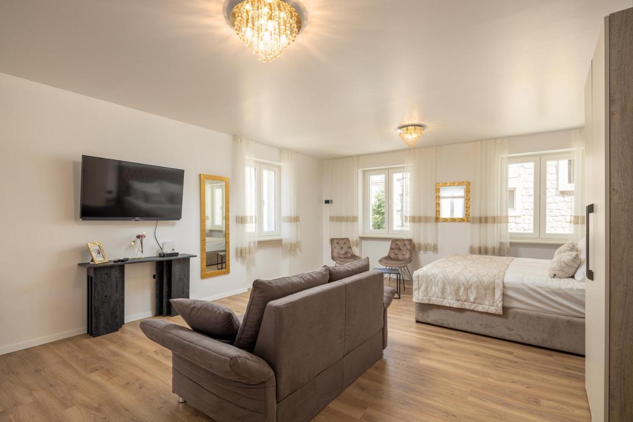 Luxury Duje Apartman *
