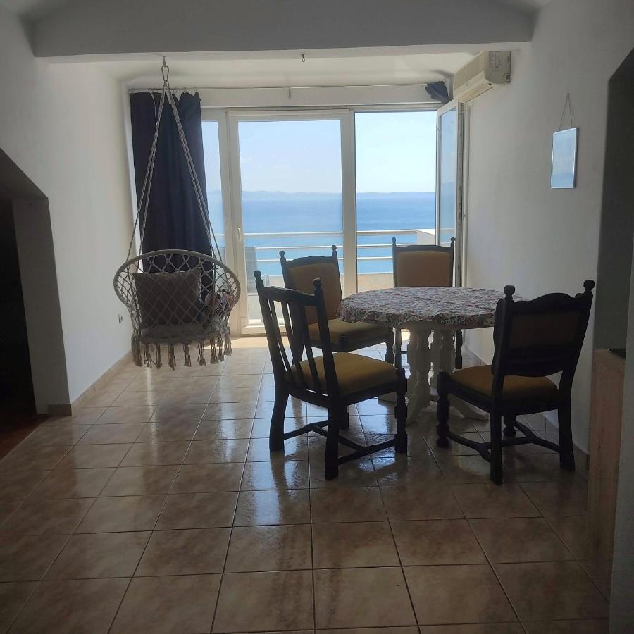 Lo Apartment Split