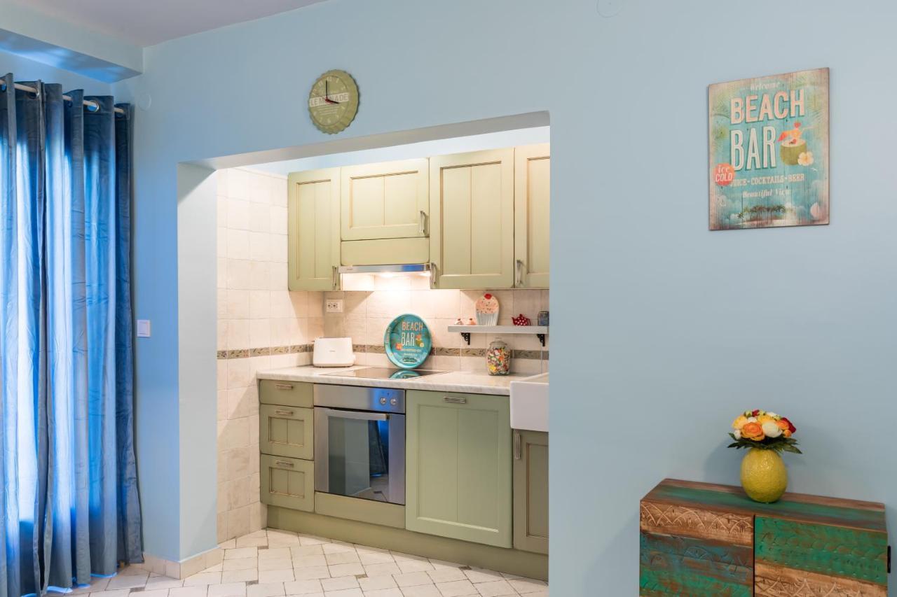 Blue Dreams In The Old Town With A Sea View Apartment Split