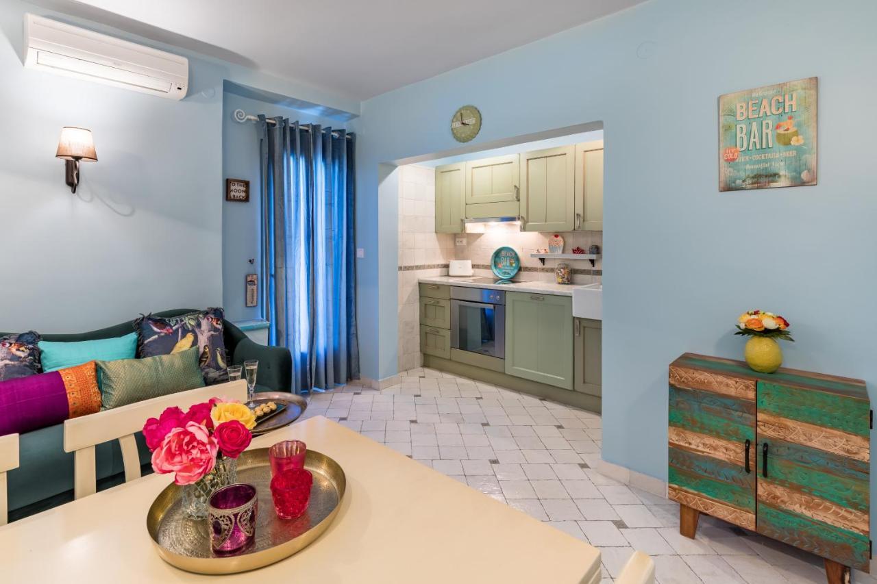 Apartment Blue Dreams In The Old Town With A Sea View Split