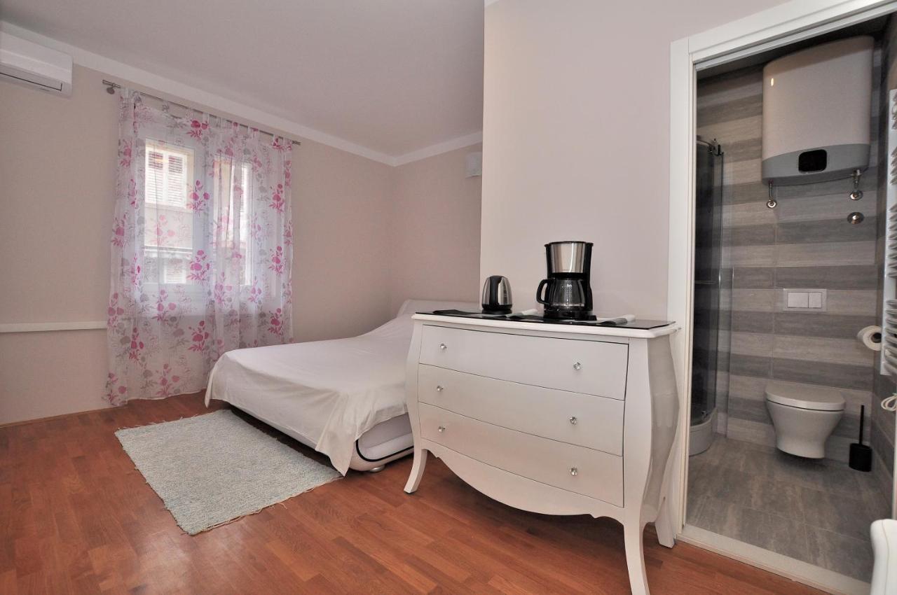 Apartment Bedroom With Bathroom Shower Split