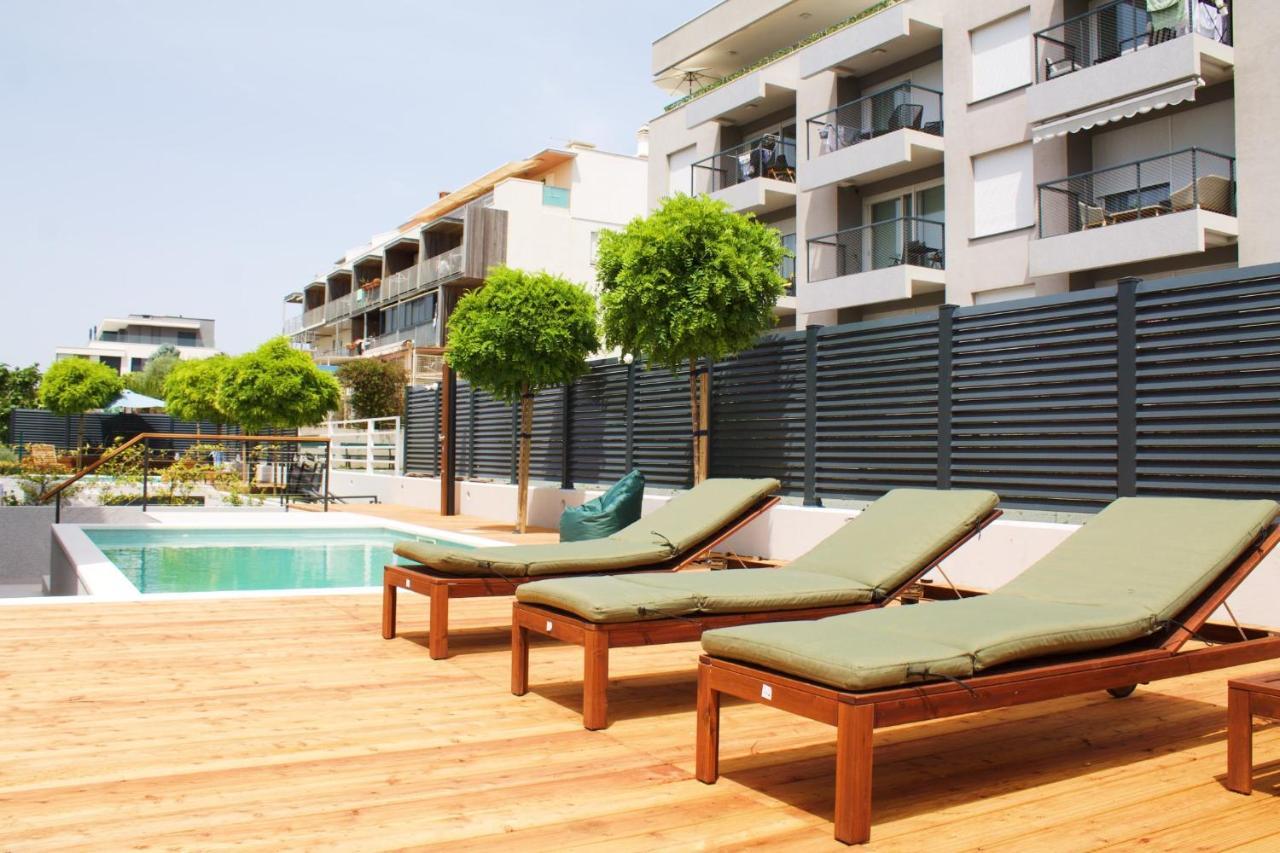 Cozy Seaside With Pool & Terrace