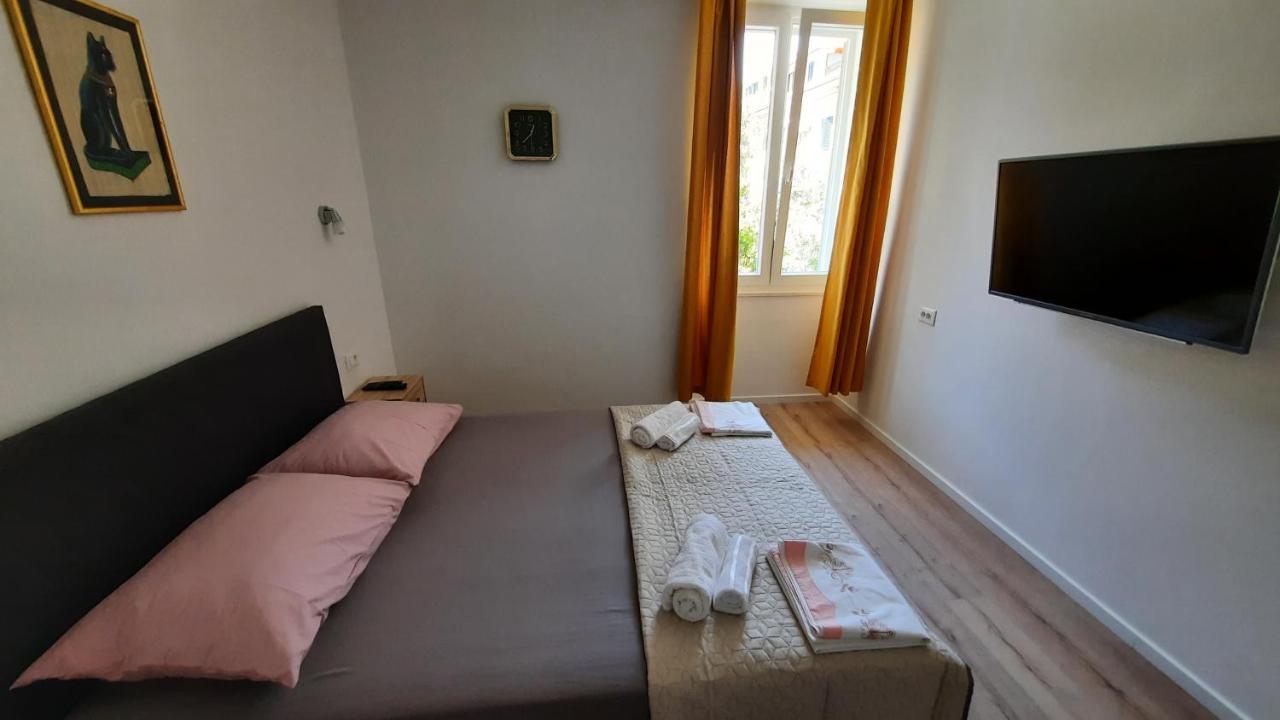 Cherry Apartment Split