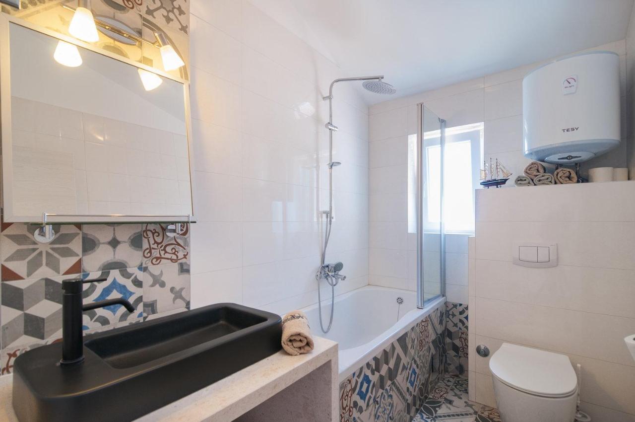 Appartement White Stone, *